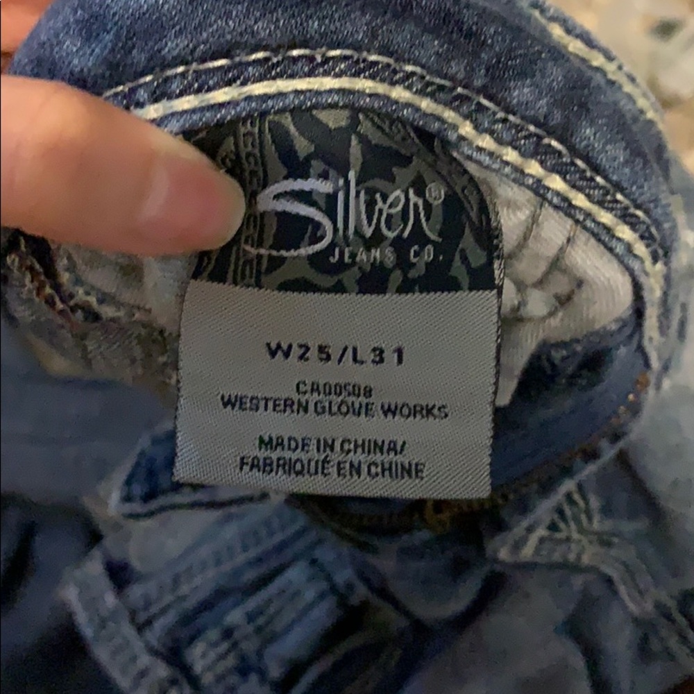 Silver Jeans - Picture 3 of 3